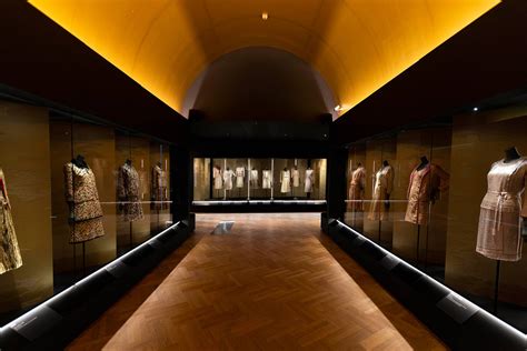 v&a chanel exhibition dates